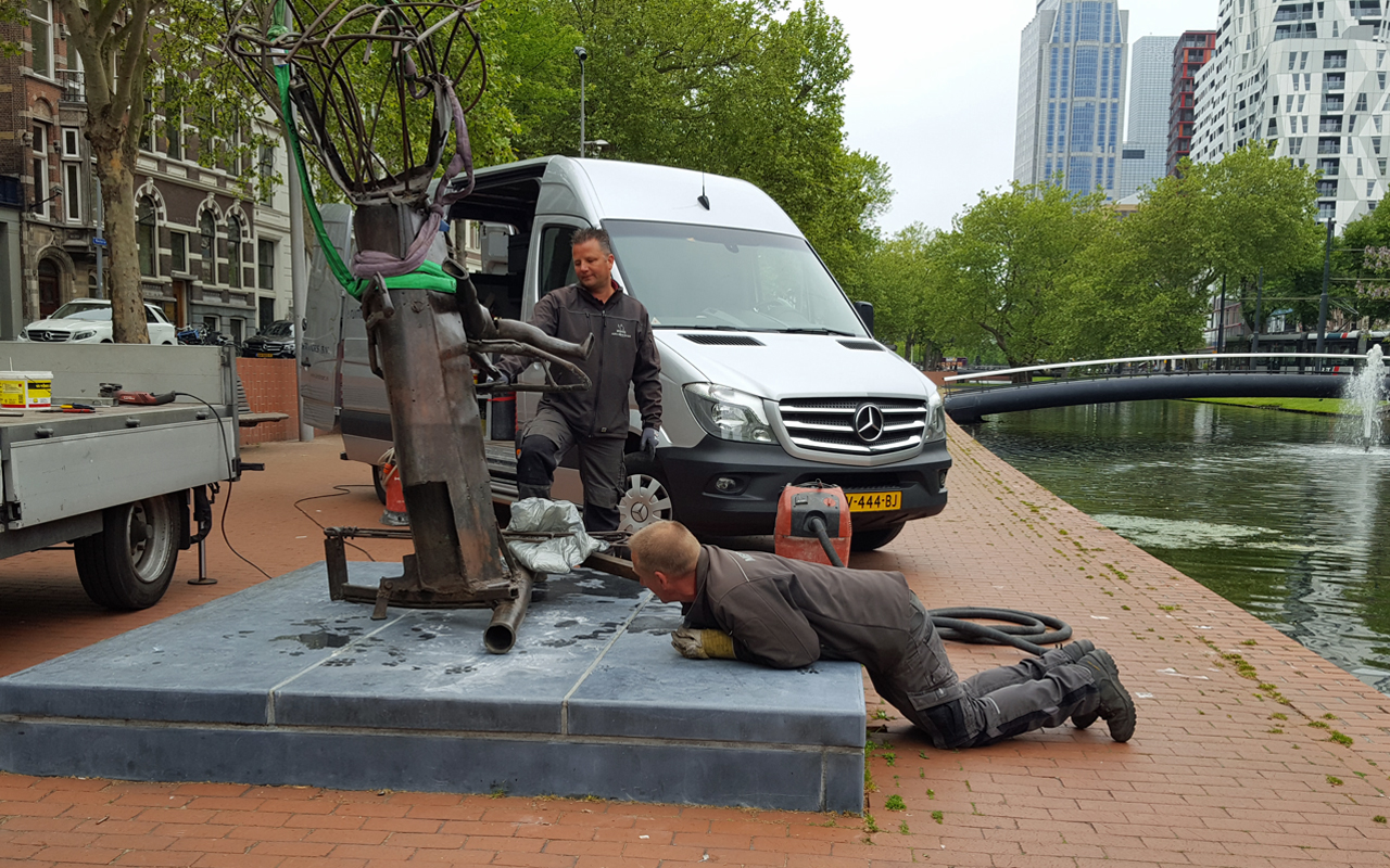 Carel Visser - Moeder en kind - terugplaatsing