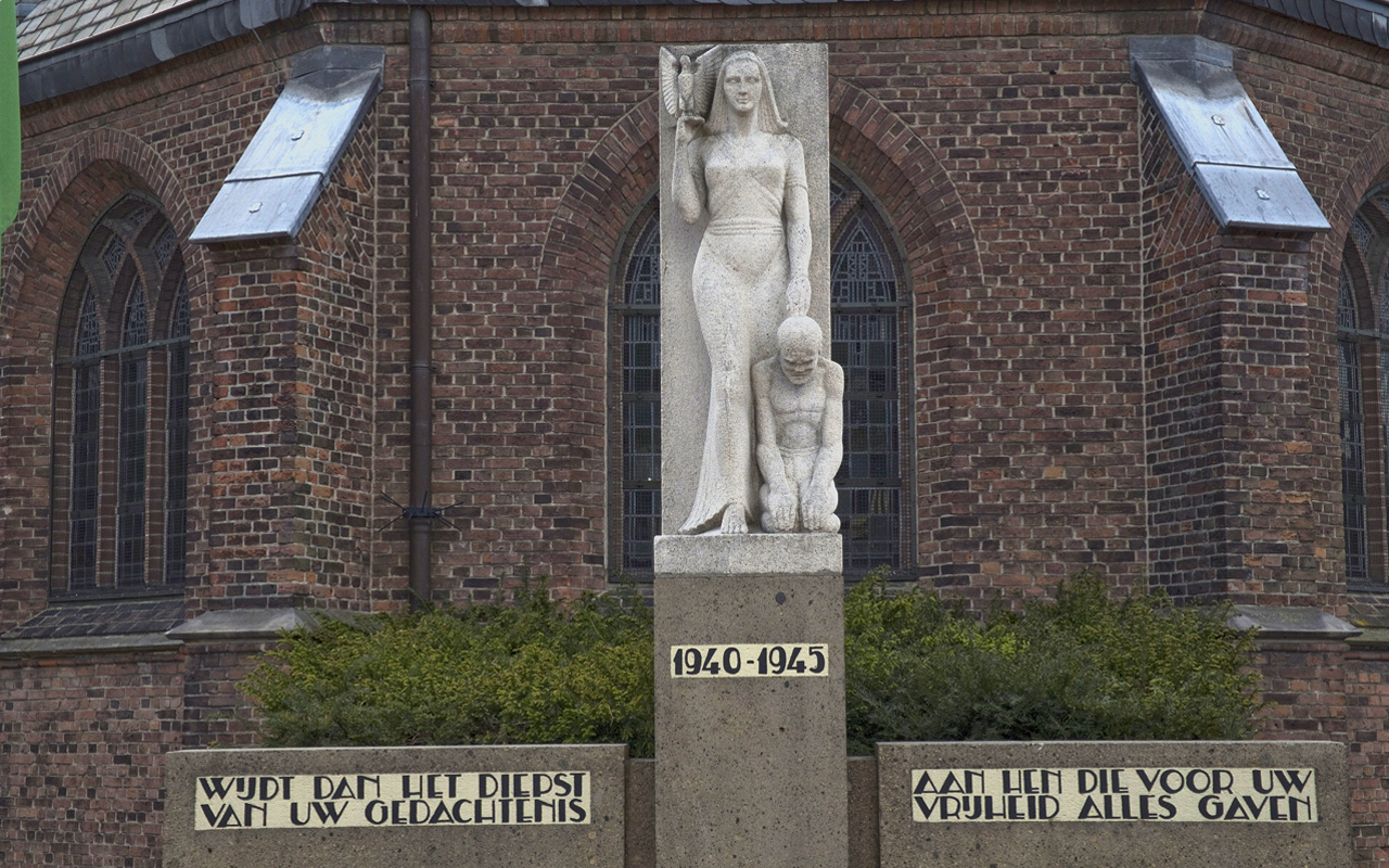 Piet van den Eijnde - War Memorial IJsselmonde - Kasteelweg