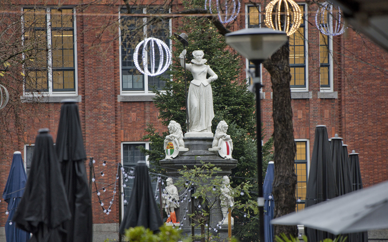 Joseph Graven - Monument 1872 - Nieuwemarkt