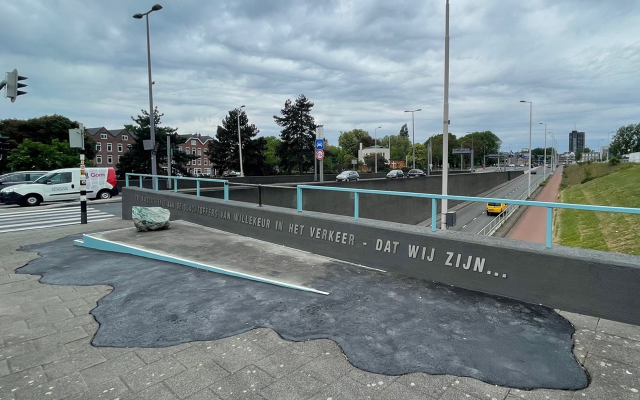 Kamiel Verschuren - Maastunnel monument voor Verkeersslachtoffers NL - Maastunnelplein